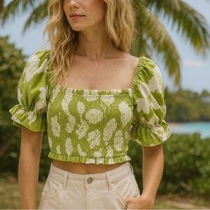 Jacquie The Label Green Floral Smocked Puff Sleeve Crop Top – Size Small